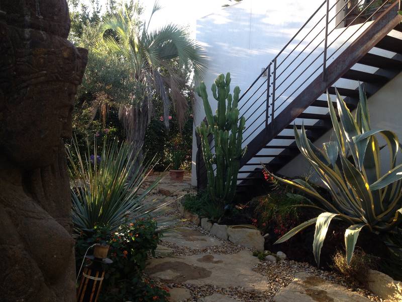 Création, aménagement d’un jardin pour une villa neuve à Hyères.