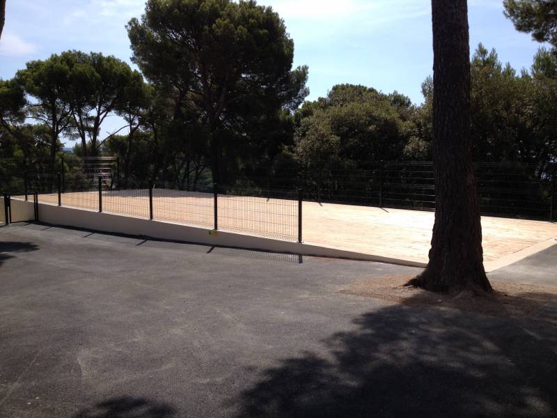 Une fois de plus la ville de Hyères nous a fait confiance pour l’aménagement de ses espaces verts.