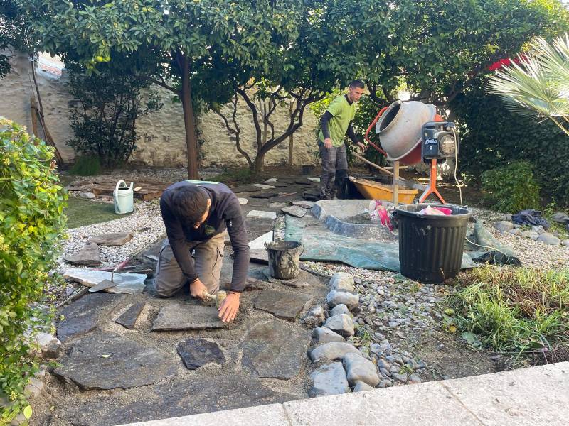 Pourquoi aménager une allée dans votre jardin ?