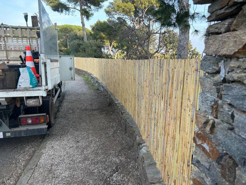 Délimiter son terrain avec des clôtures dans le var